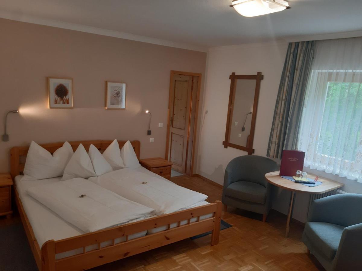 Pension Isabella バド クラインキルヒハイム エクステリア 写真